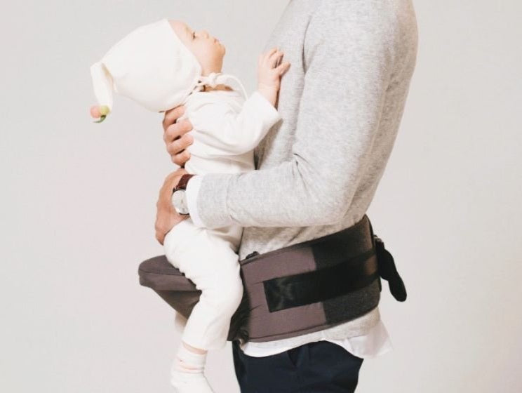 8 Reasons You Need a Hip Seat Carrier - innobaby