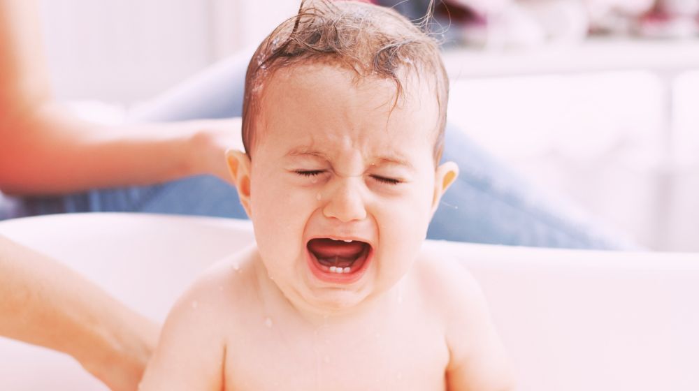 Does Your Toddler Have a Fear of Baths? - innobaby