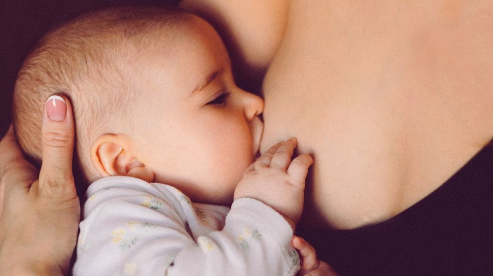Here's Our Favorite Breastfeeding Tips - innobaby