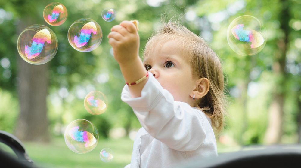 Mess-Free Bubble Play Ideas - innobaby